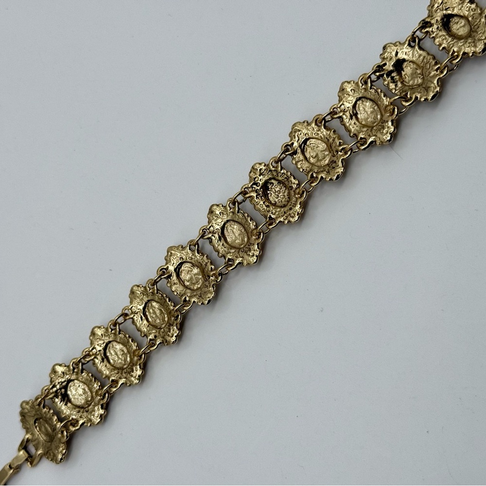 Vintage Victorian Style Gold Tone
Bracelet w/ Rhinestones 7” - Picture 16 of 16